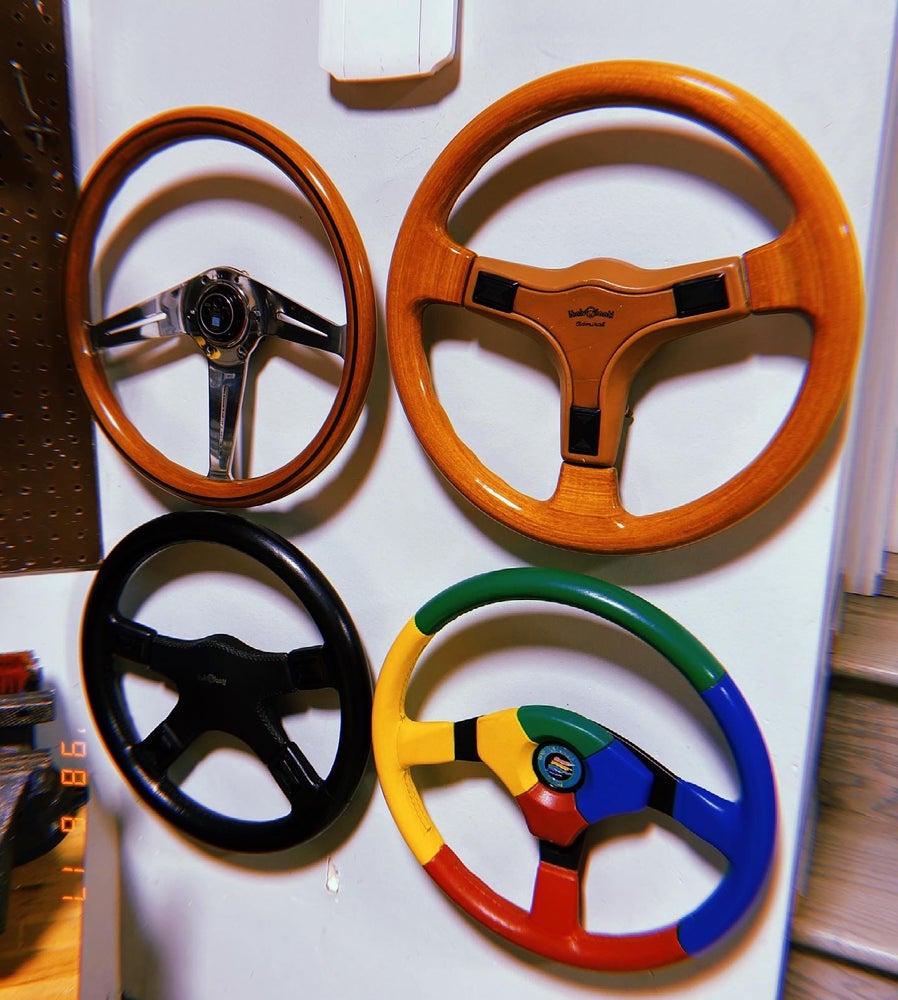 STEERING WHEEL WALL MOUNT SOLUTION