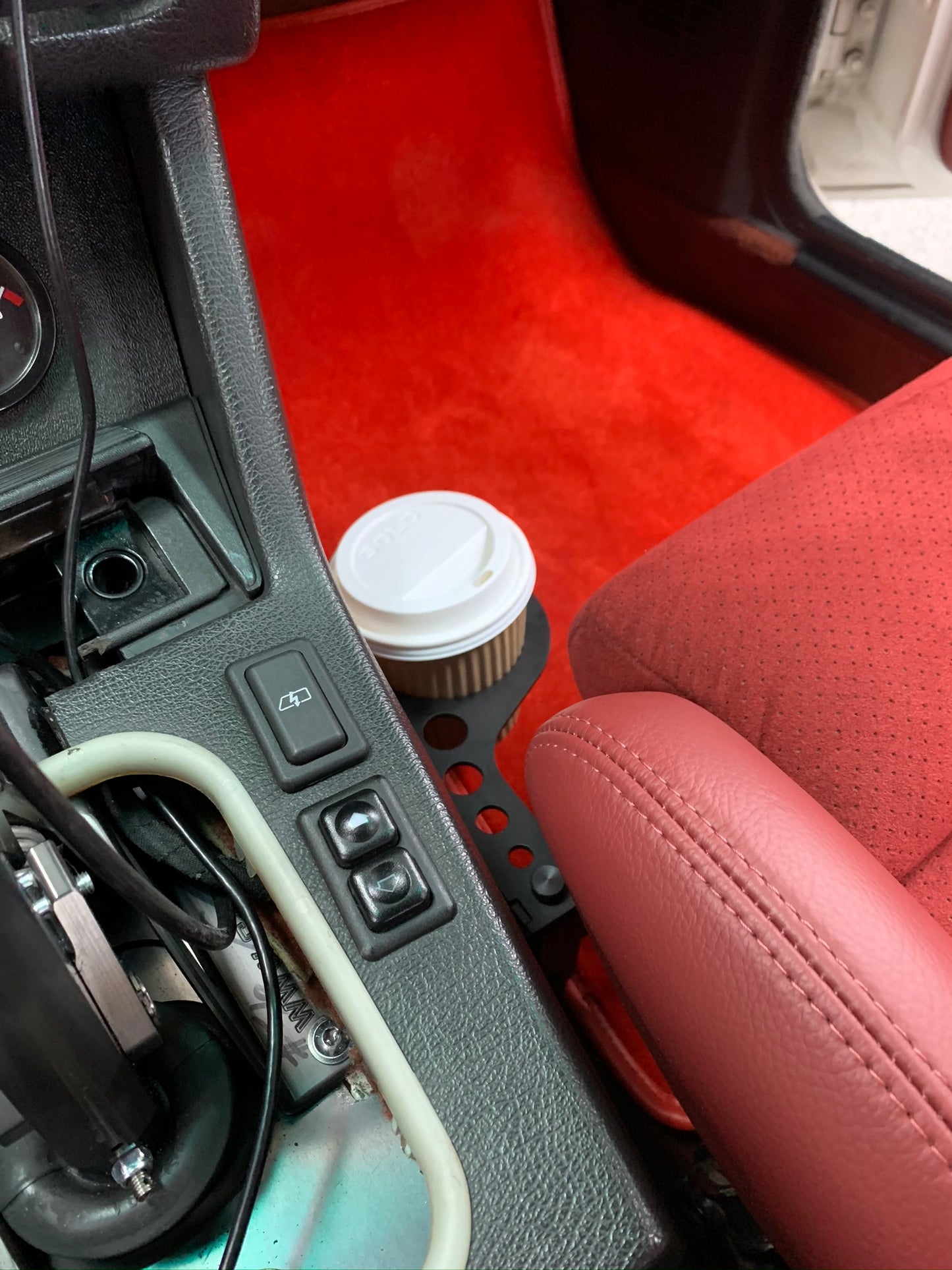 CUP HOLDER SOLUTION